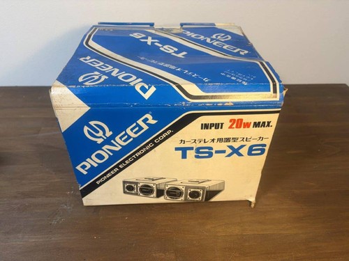 With box pioneer - with,